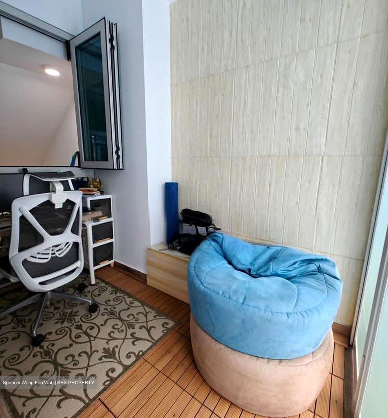 West Coast Drive (D5), Terrace #610309951